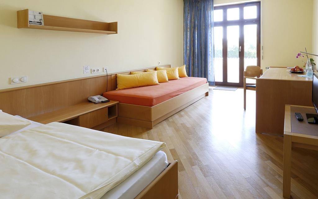 Hotel Tagungs- Und Bildungszentrum Steinbach/taunus 3*